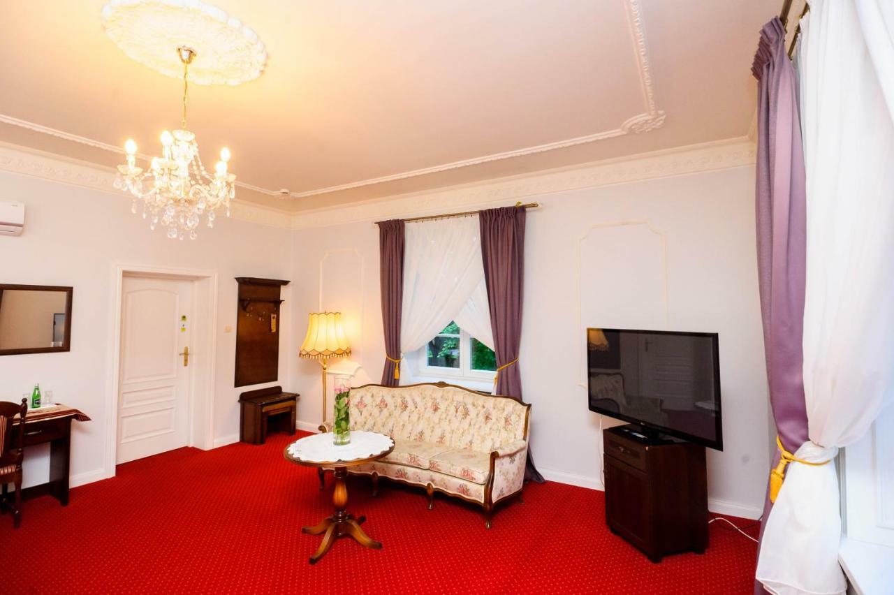 Hotel Dwor Sójki 外观 照片