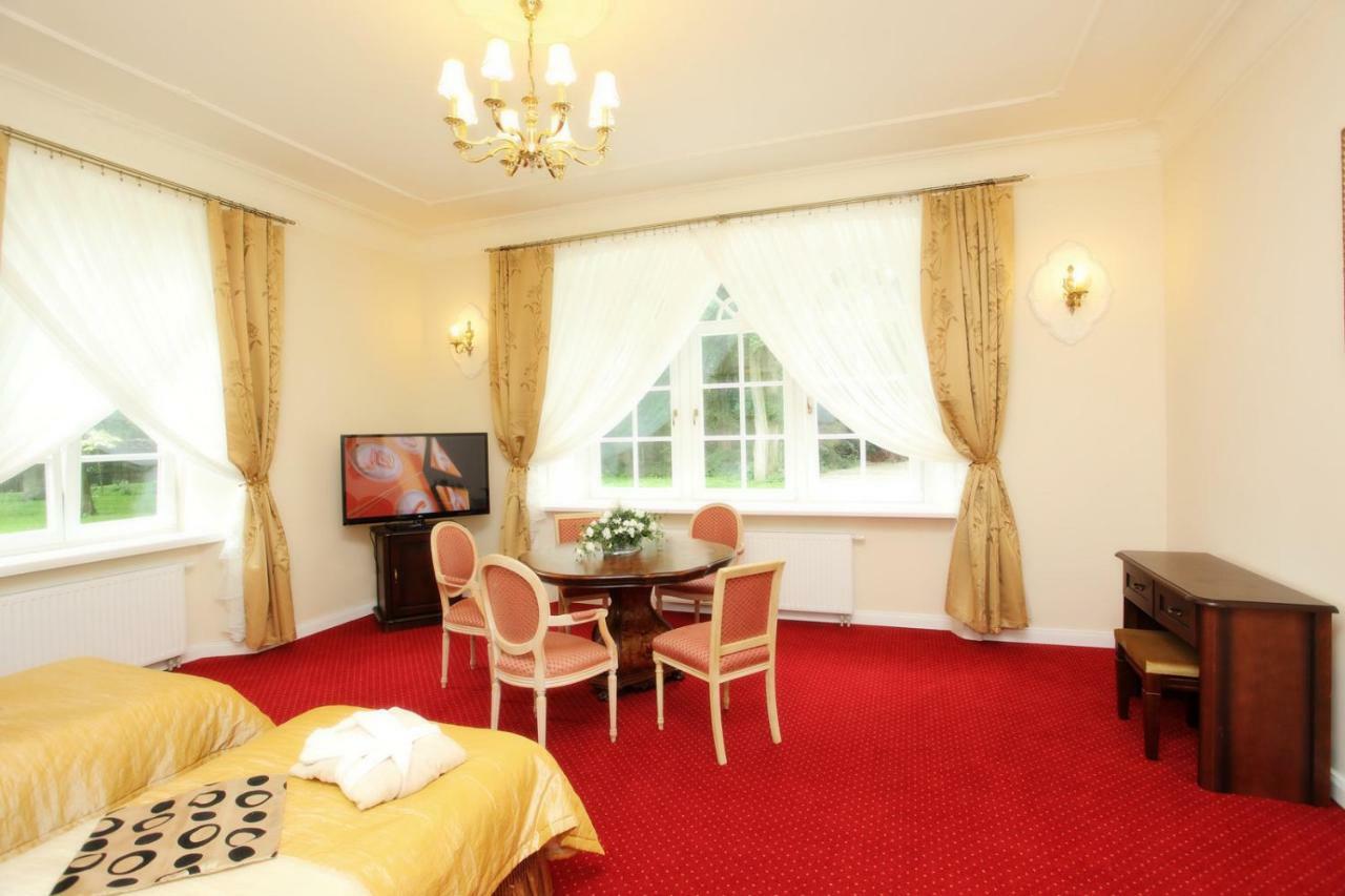 Hotel Dwor Sójki 外观 照片